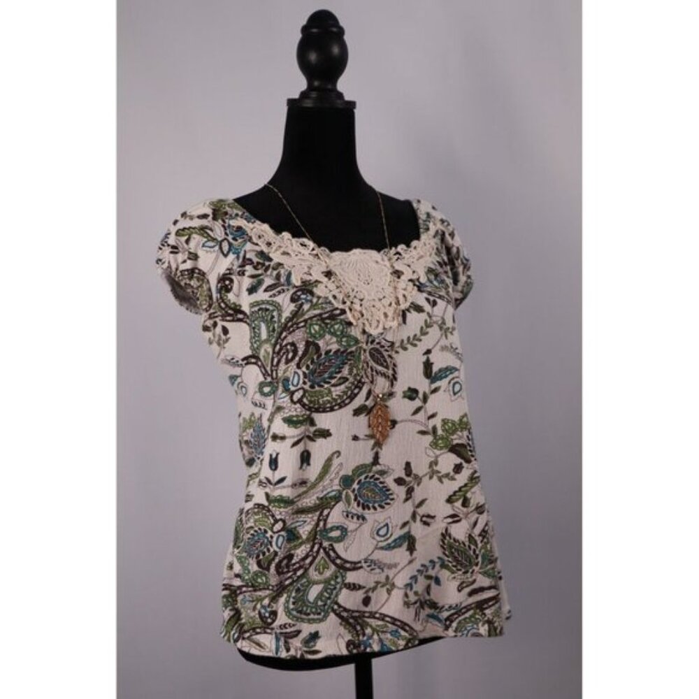 JKLA California Women's Floral Print Lace Trim Top Medium‎ White & Green